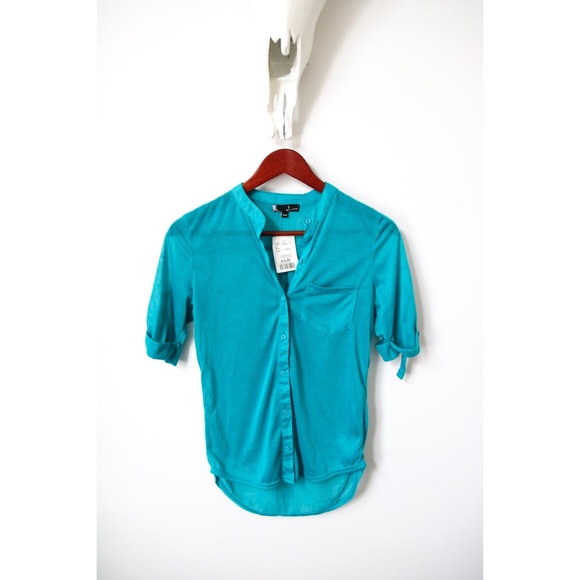 ✨2 for $22✨ Teal Button Up Shirt - Picture 6 of 7